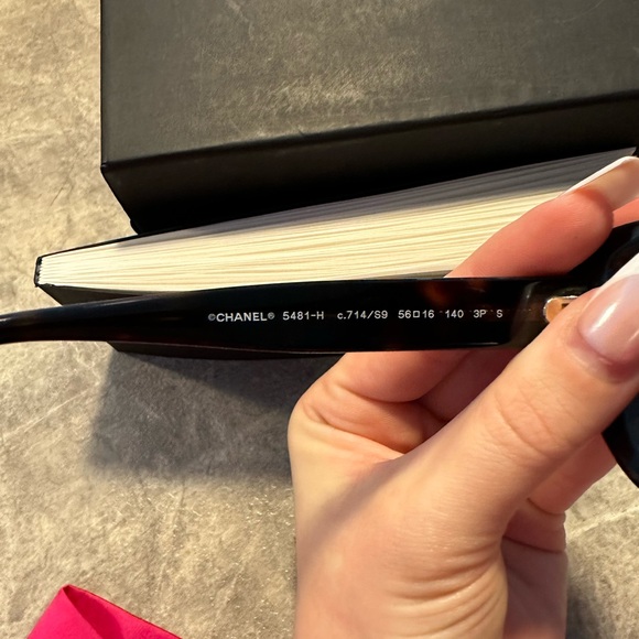 COPY - Chanel Cat Eye Sunglasses - Picture 9 of 9